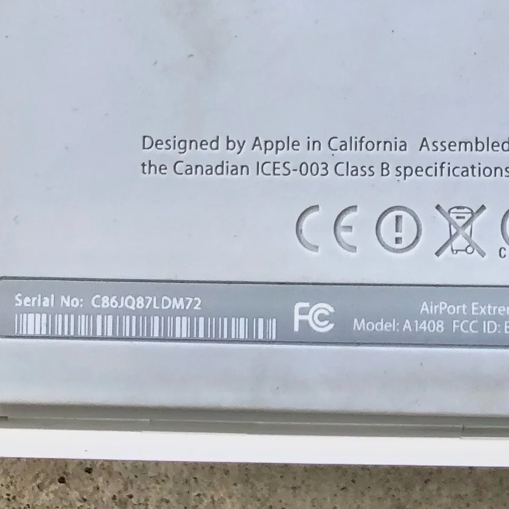 Apple Router Model Number A1408 - Picture 6 of 7